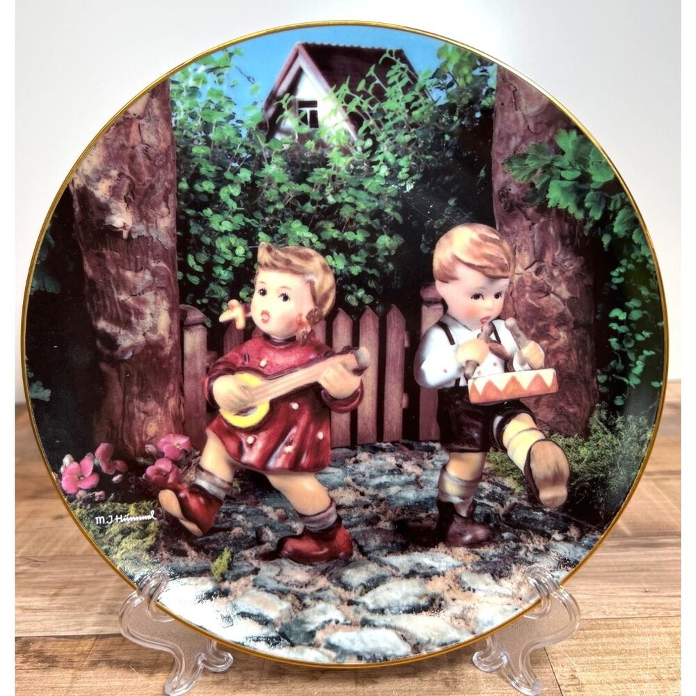 M.J. Hummel Private Parade Little Companions Limited Edition MA2341